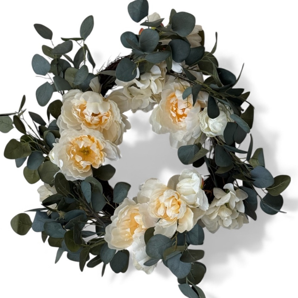 NWT Elegant Cream and Green Floral PEONIE Wreath - Picture 9 of 9